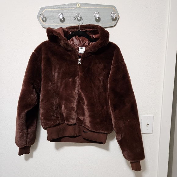 NWT nike faux fur jacket - Picture 8 of 10